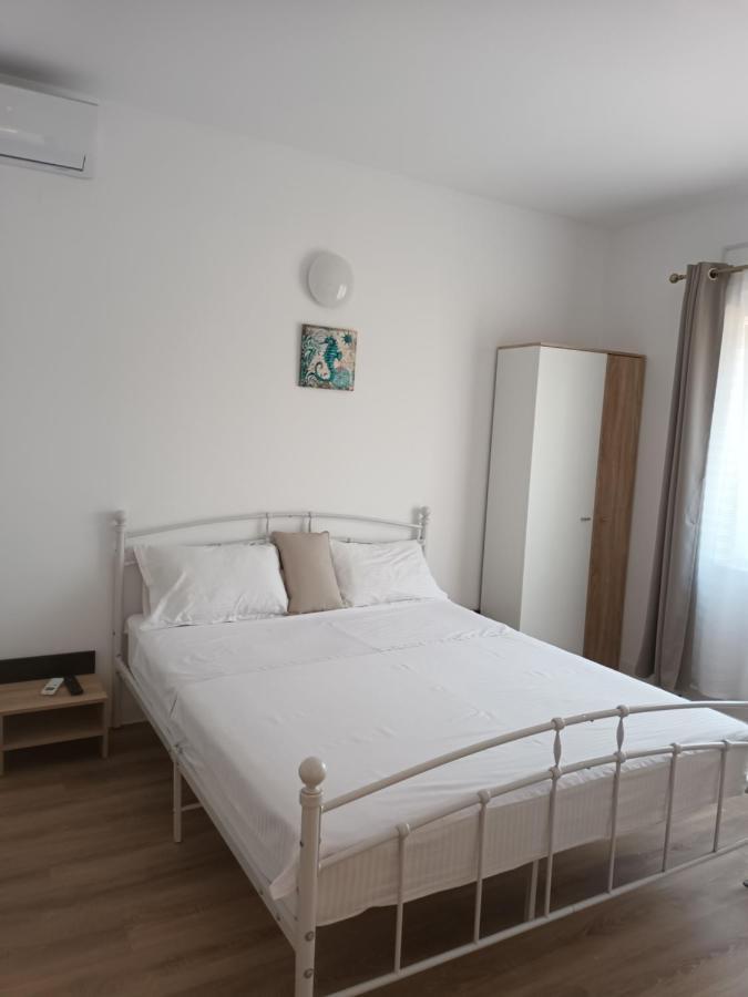 Vila Cosmin Hotel Eforie Nord Buitenkant foto